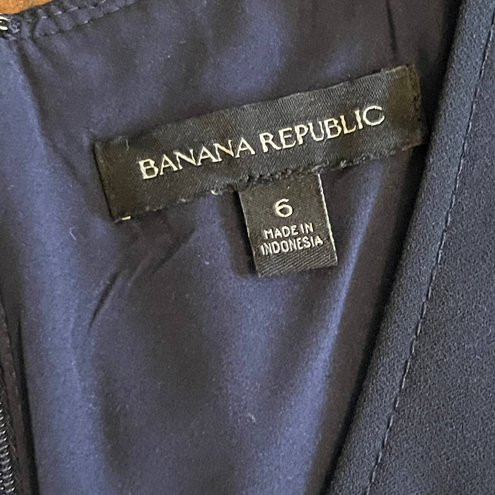 Banana Republic Women's Fit & Flare Classic Knee Length Navy Dress Size 6 - Picture 3 of 8